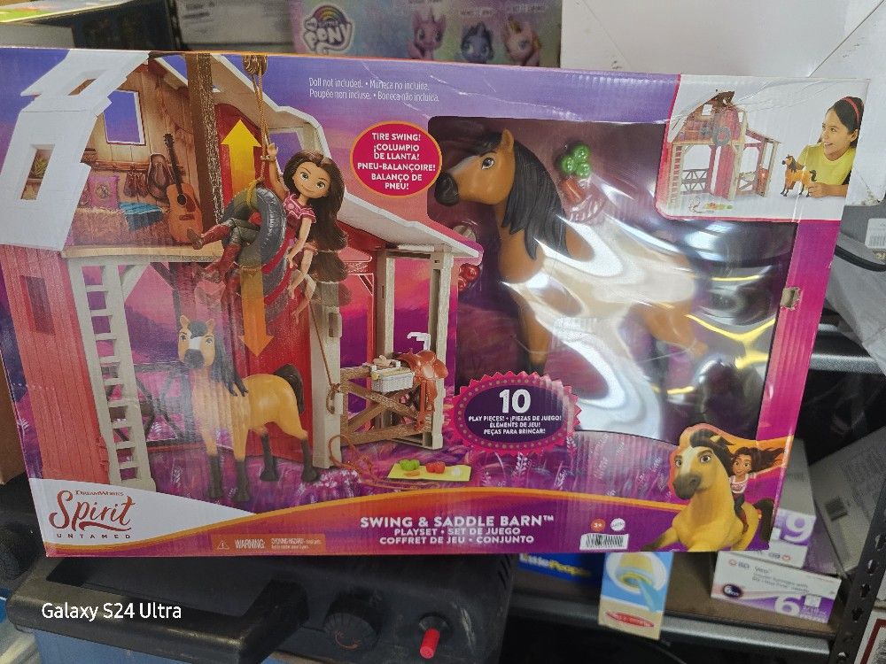 Swing And Battle Barn Spirit Set