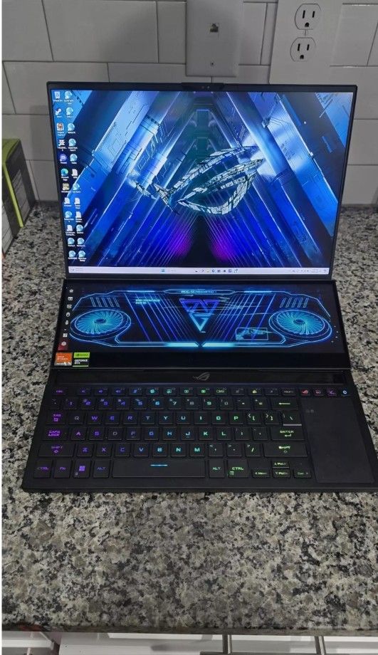 ASUS ROG Zephyrus Duo 16 Gaming Laptop