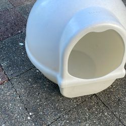 Cat Litter Box