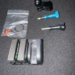 GoPro 4 Extra Batteries + Charger 