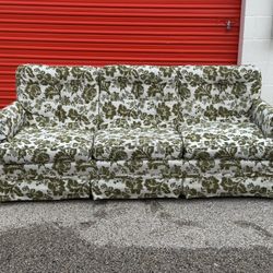 Vintage Floral Sofa – Free Curbside Delivery