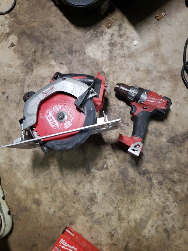 Milwaukee M18 Hammer Drill & Circular Saw