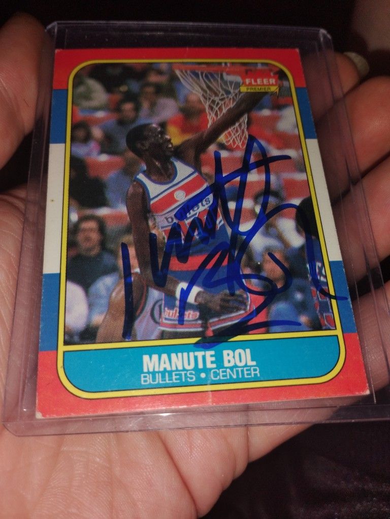 Manute Bol Auto Autograph Signed 1986 Fleer Card Coa