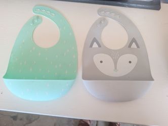Silicone reusable bibs
