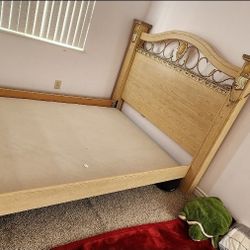 Queen Bedroom Set