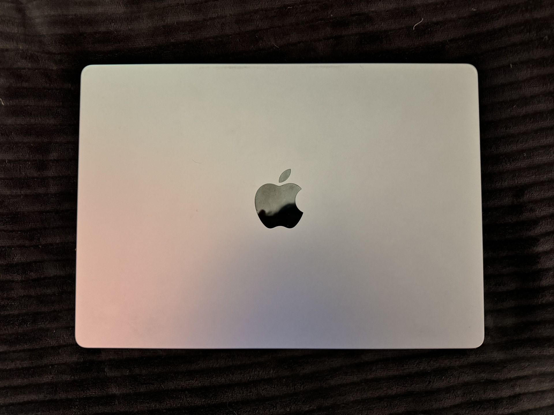 2021 14” MacBook Pro M1 Pro, 16gb RAM, 512gb SSD