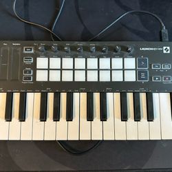 Novation Launchkey Mini MK3 MIDI Keyboard Controller