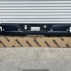 2019 2022 CHEVROLET SILVERADO SIERRA REAR BUMPER OEM