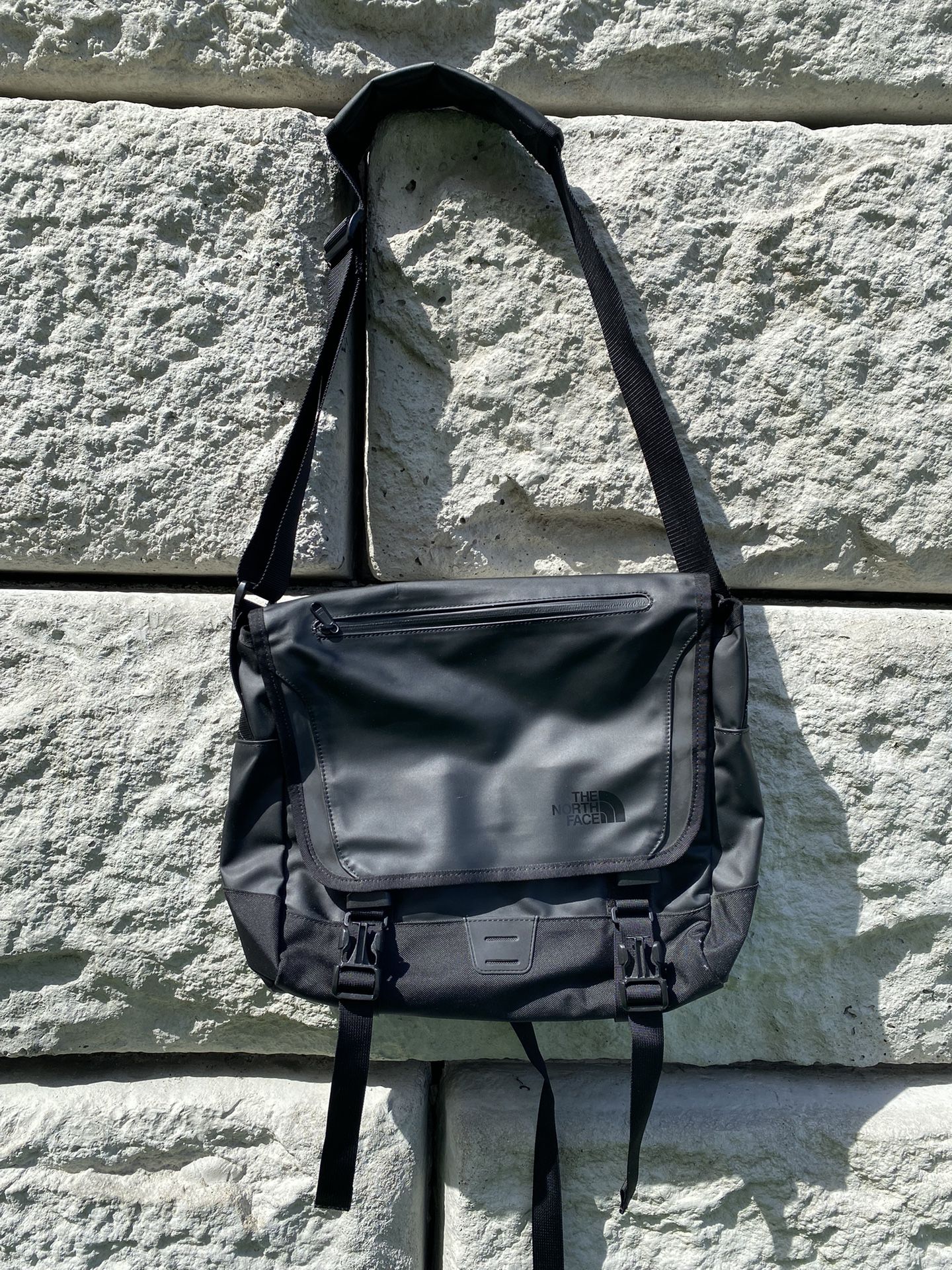 Black Northface Messenger Bag(medium)
