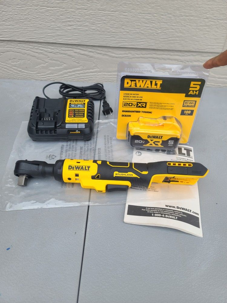 DeWalt 20V MAX Lithium Ion Cordless 1/2 Ratchet Kit with