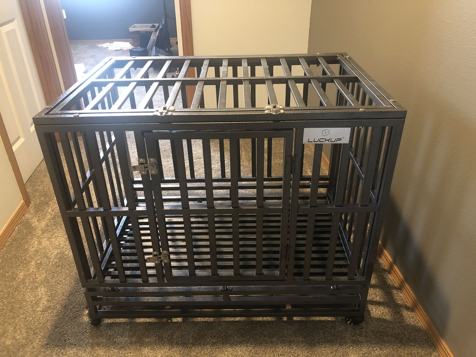 LOCKUP dog kennel