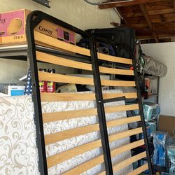 Queen Size Platform Frame