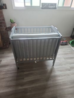 MUST BE GONE TODAY, LIKE NEW ABSOLUTE STEAL