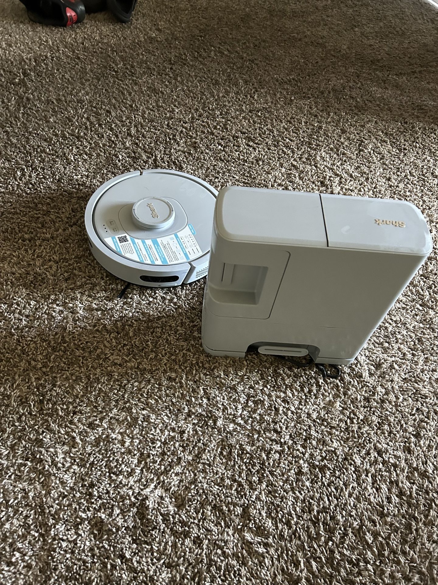 Shark matrix IQ Robot Vacuum