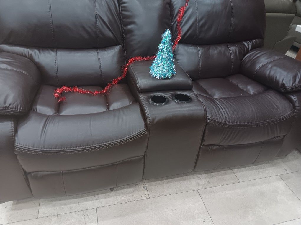 *Holiday Flash Sale!!!*---Sleek Madrid Brown Leather Reclining Loveseats---Now $599!!!---Delivery/$10 Down Financing🫡