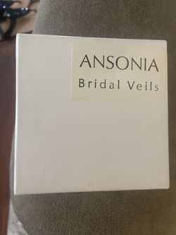 Bridal Veil Clip