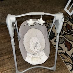 Graco compact baby swing