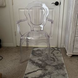 Acrylic Ghost Chair 
