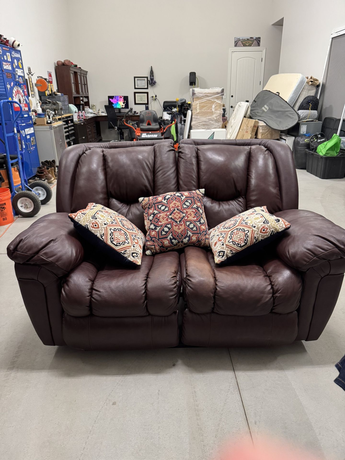 Recliner and Reclining love Seat