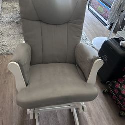 Rocking chair GREAT CONDITION