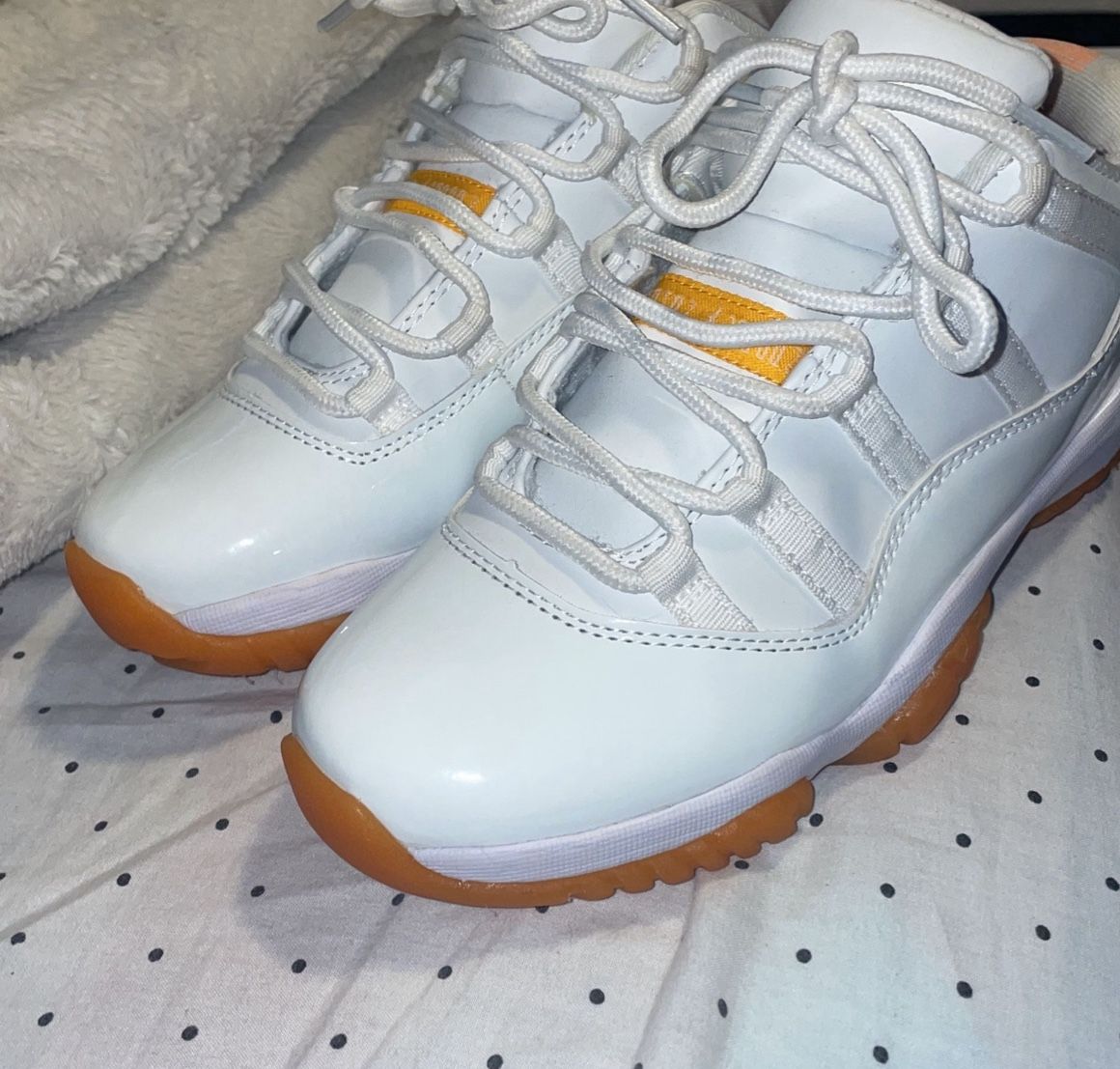 Jordan 11 Low Citrus