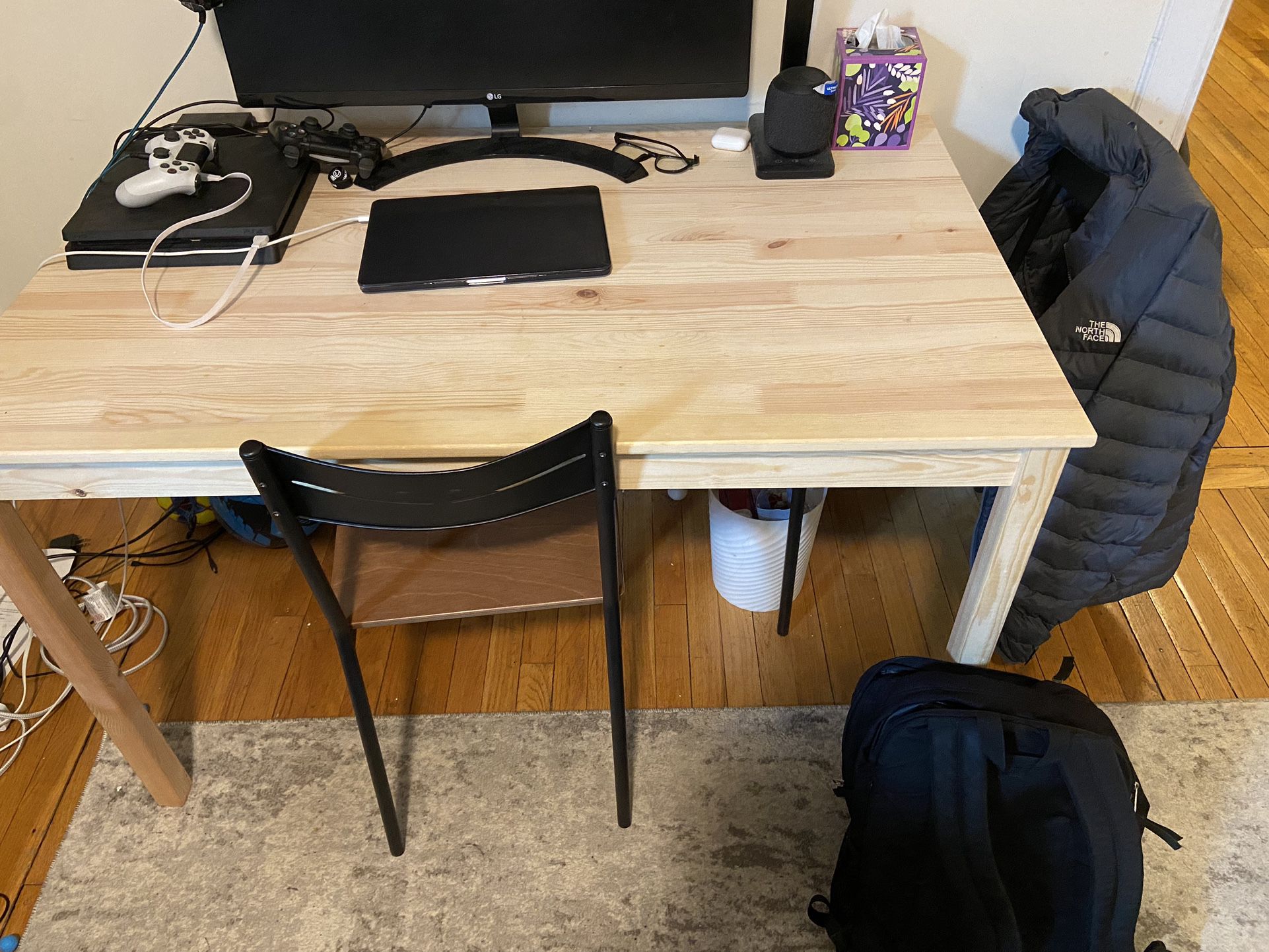 Desk/Table