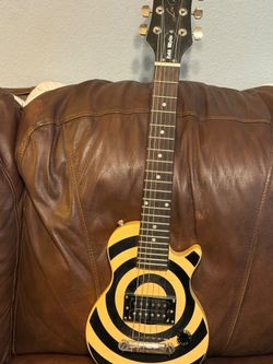 Epiphone pee wee zakk wylde mini guitar