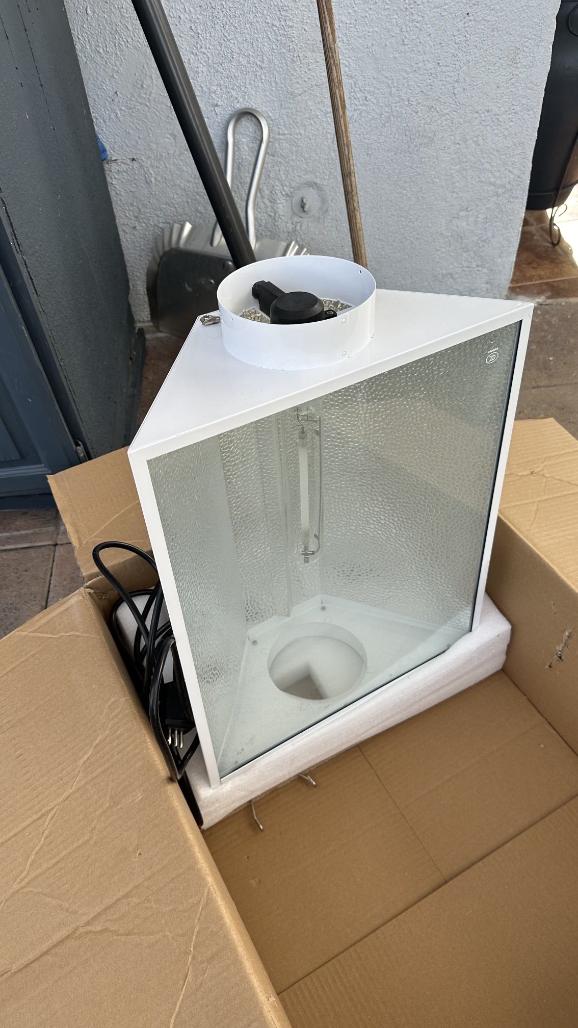 Hydroponic System