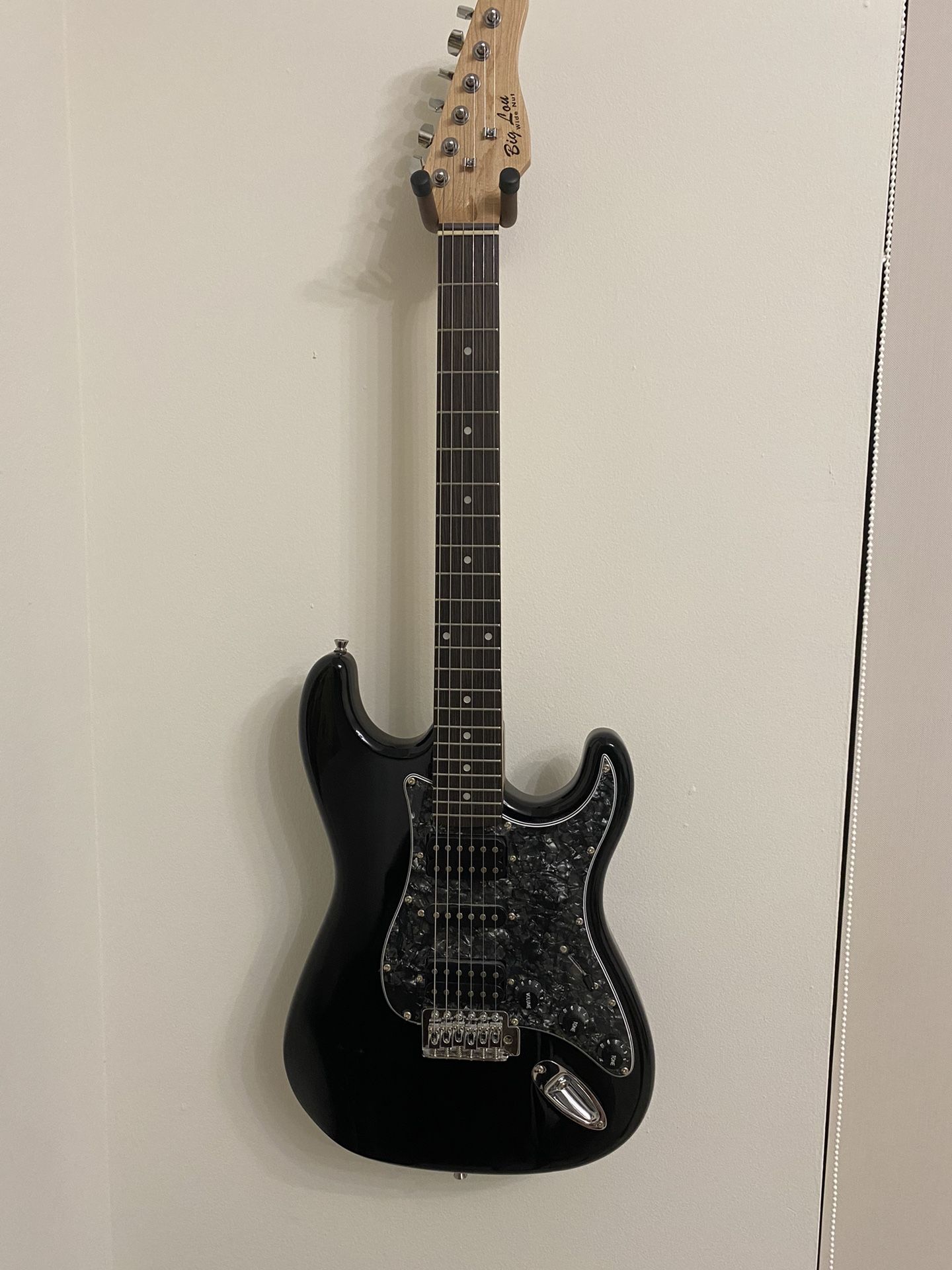 Big Lou Wide Neck Guitar