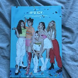 ITZY - IT'z ICY [1st Mini Album]