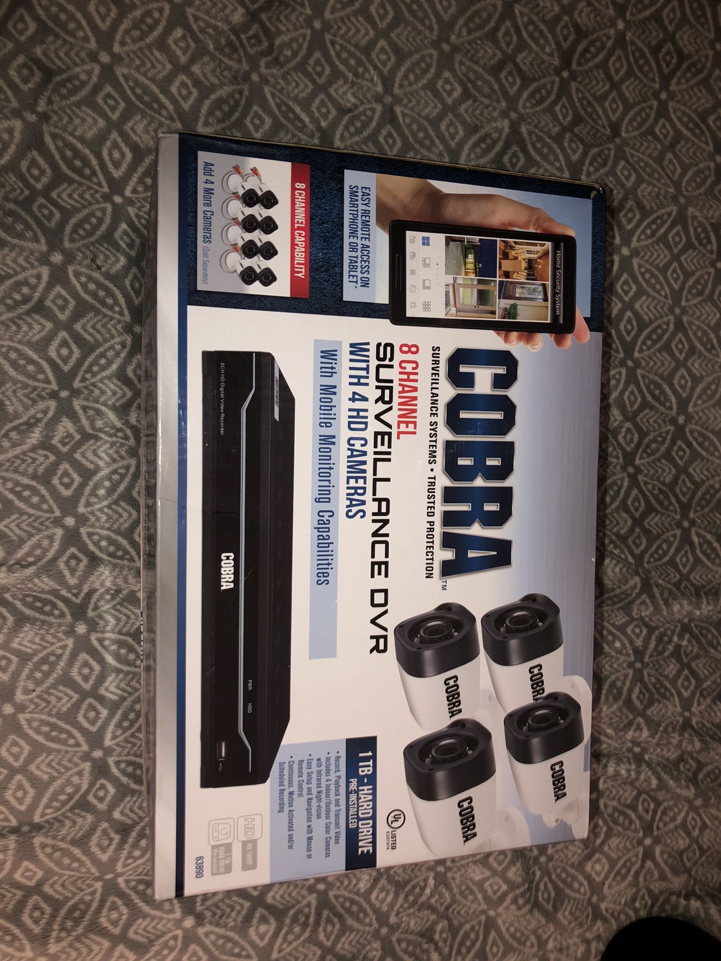 Cobra Surveillance System 8 Channel DVR With 4 Cameras