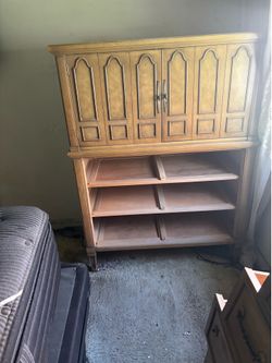 Bedroom Cabinet/armoire