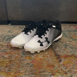 Under Armor baseball cleats
