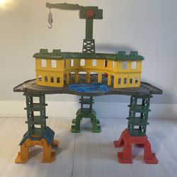 3 Ft Tall 2 Ft Wide Thomas & Friends Super Station Cranky the Crane 