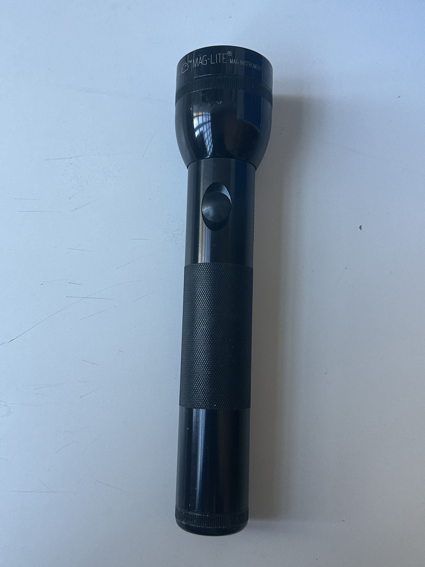 Mag Lite - 2 D-Cell Flashlight