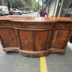 Pulaski Dresser And Mirror