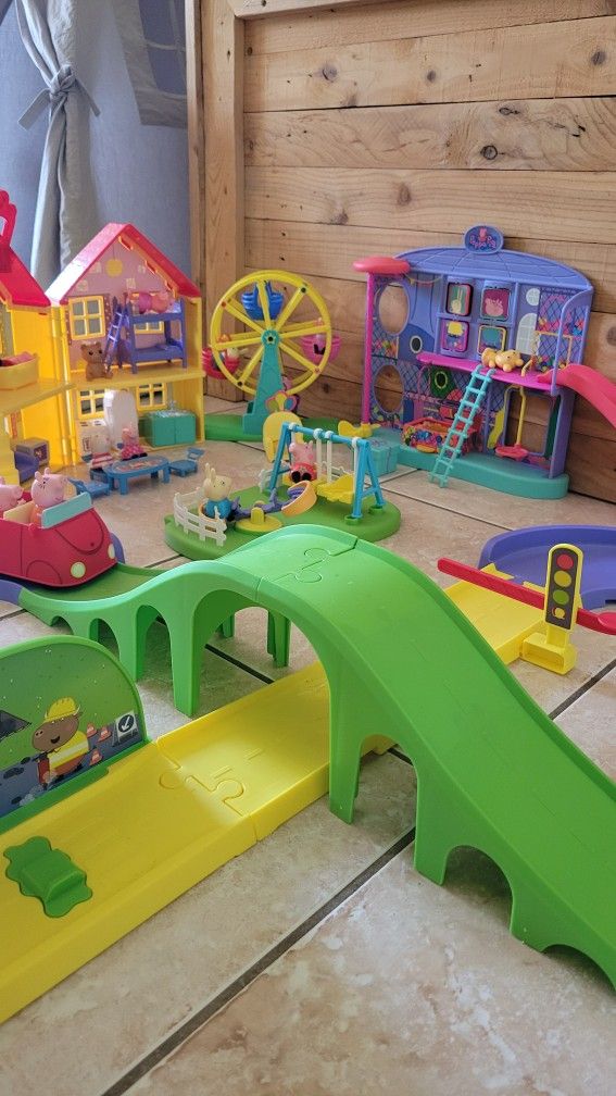 Peppa Pig Sity Set (Read Description)