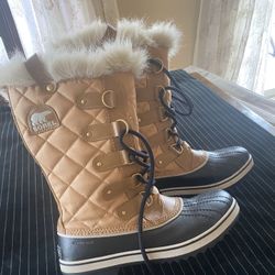 Ladies Size 10 Sorel Boots, Worn Twice