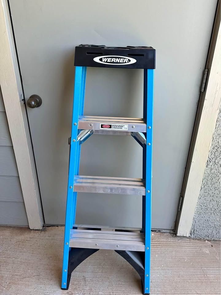 Werner 4ft Blue Step Ladder
