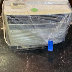 Frigidaire 10,000 BTU air conditioning what remote￼
