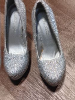 Dream Pairs Silver Glitter Heels