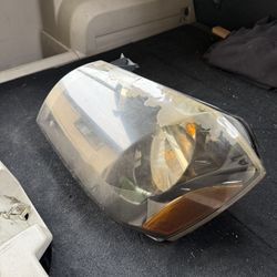 Dodge Magnum Driver Headlight 