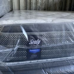 Brand New Pillow Top King Size Mattress And Box
