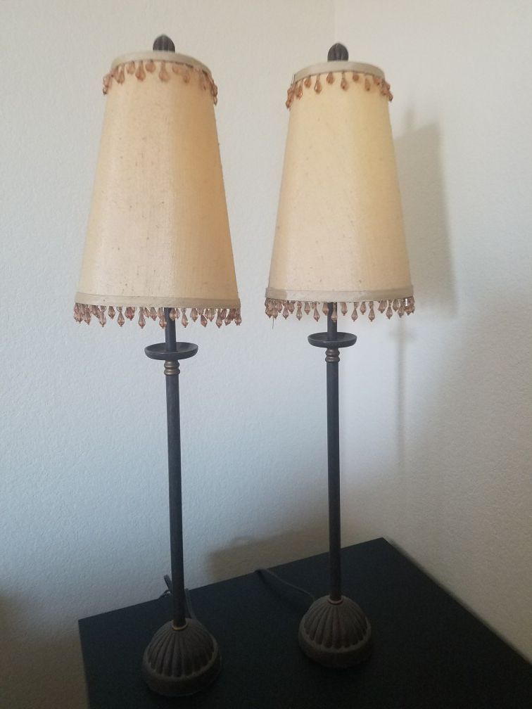 Set of 2 Decorative Lamps