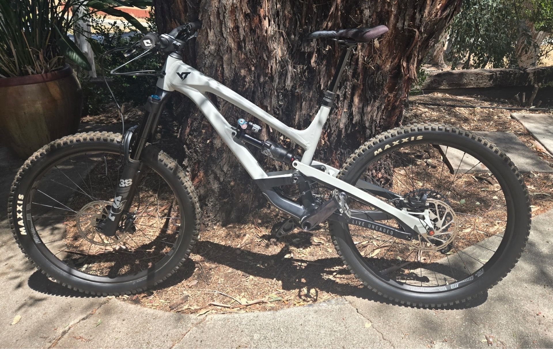 Mountain Bike Large YT Capra