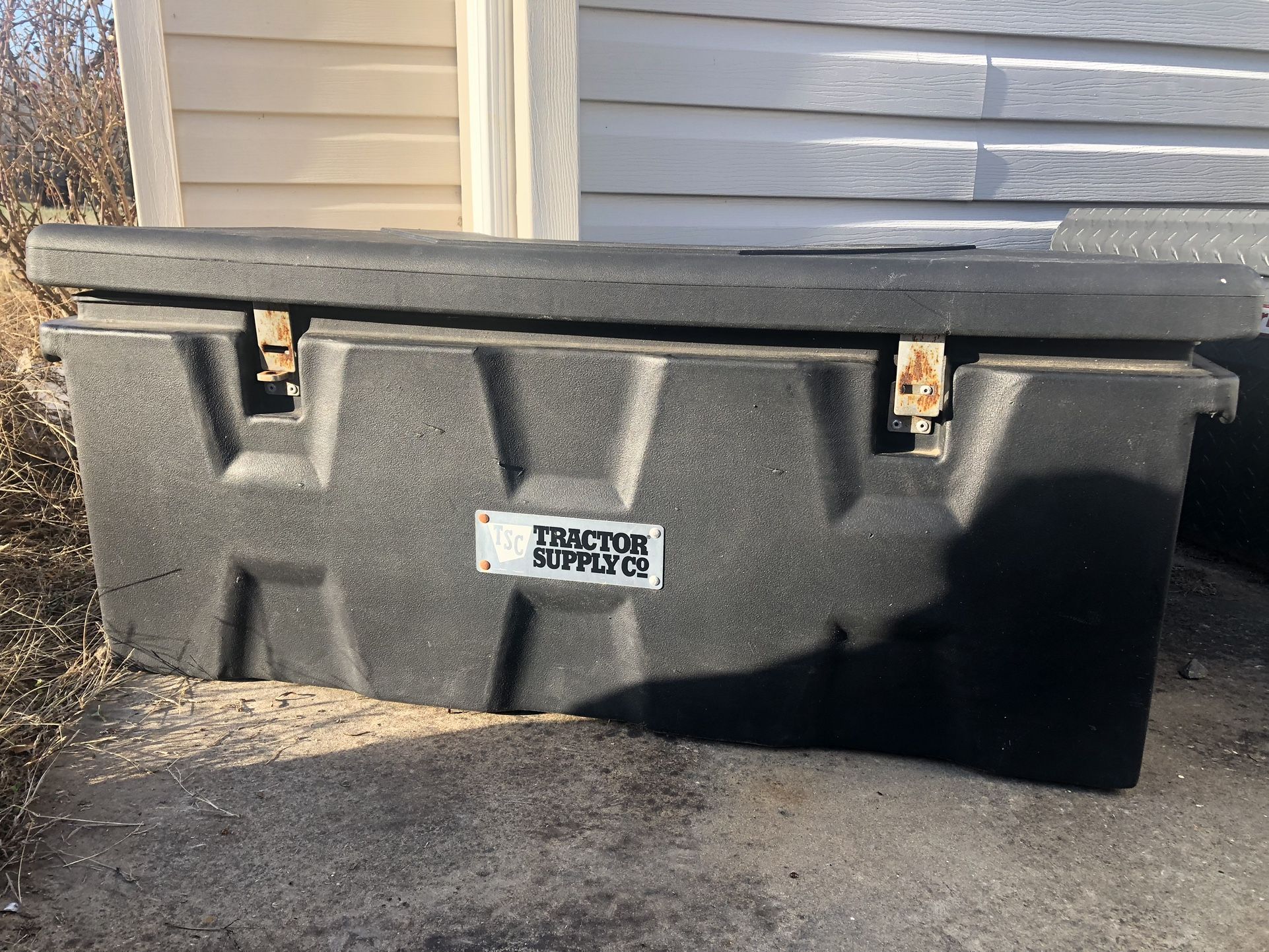 Tractor supply tool Tool box