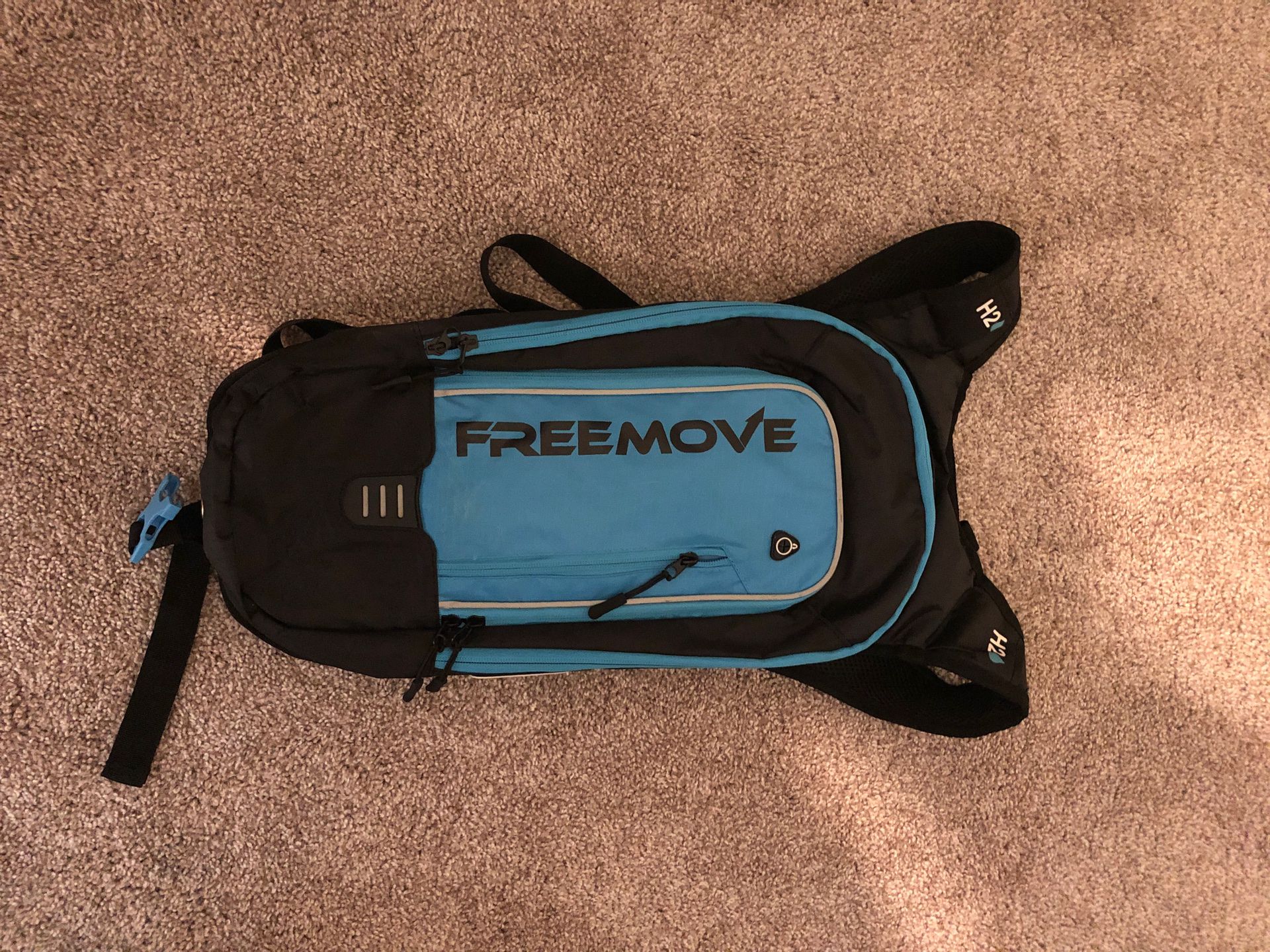 Freemove hydration backpack