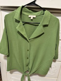 Lily Star Green Button-Up Tie-Front Blouse Medium
