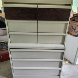 9 Drawer Boho Style Dresser (Unisex)