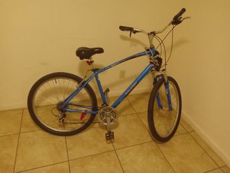 RALEIGH BICYCLE / VENTURE 40